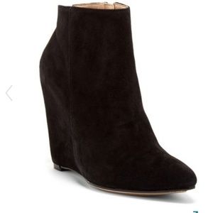 COLE HAAN SUEDE  POINT-TOE BOOTIES